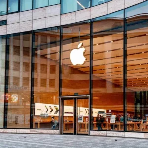 Latest iPhone rumors highlighting the 2026 iPhone 18 Pro and Foldable Ultra lineup